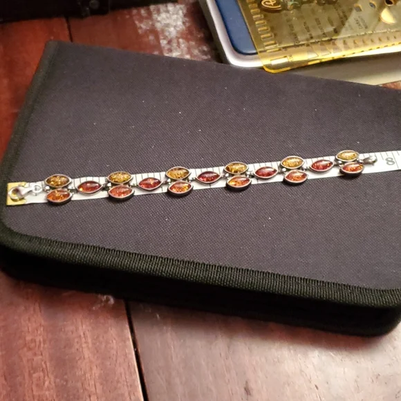 Natural Amber bracelet - Picture 4 of 4